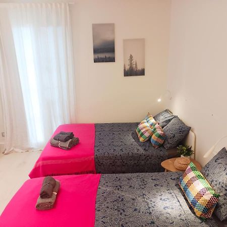 By Plaza Universidad Rooms Βαρκελώνη Εξωτερικό φωτογραφία