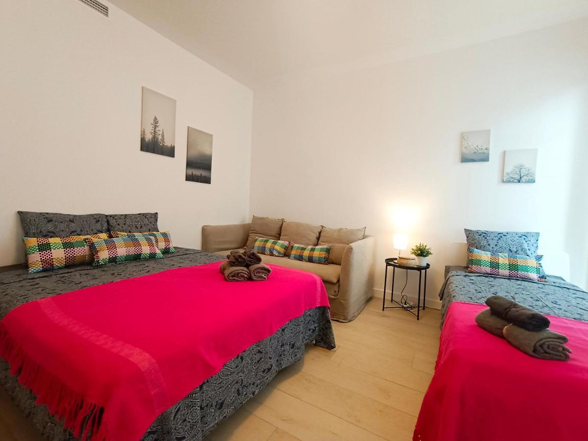 By Plaza Universidad Rooms Βαρκελώνη Εξωτερικό φωτογραφία